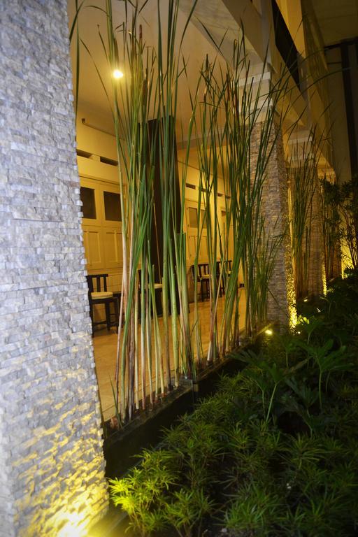 Srikandi Guesthouse Malang Eksteriør bilde
