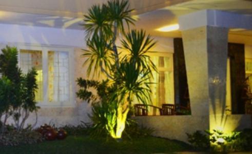Srikandi Guesthouse Malang Eksteriør bilde