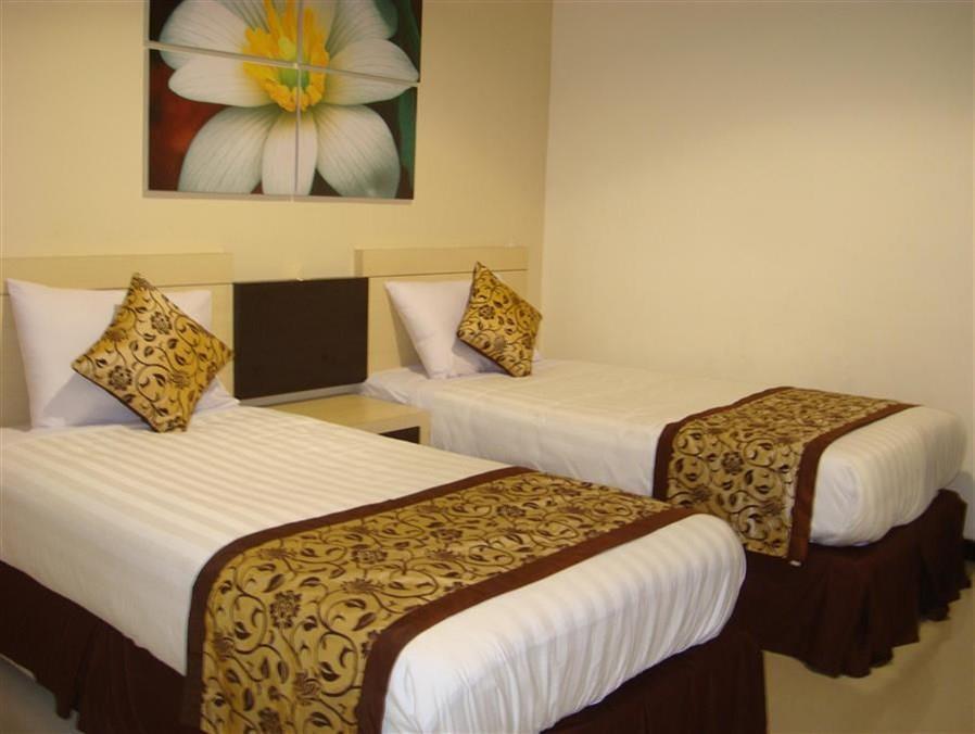 Srikandi Guesthouse Malang Eksteriør bilde